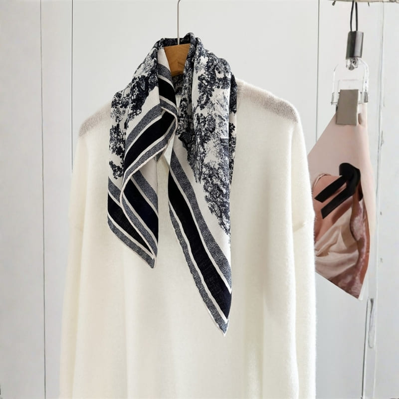 MaraSilk Pure Mulberry Silk-Wool Scarf - Square MS911