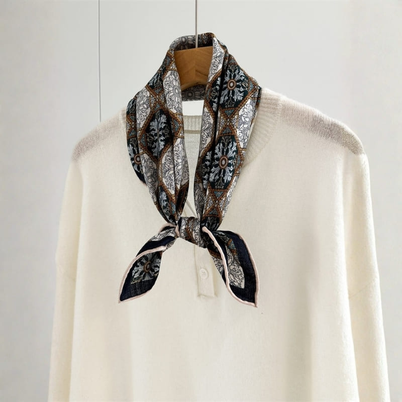 MaraSilk Pure Mulberry Silk-Wool Scarf - Square MS917