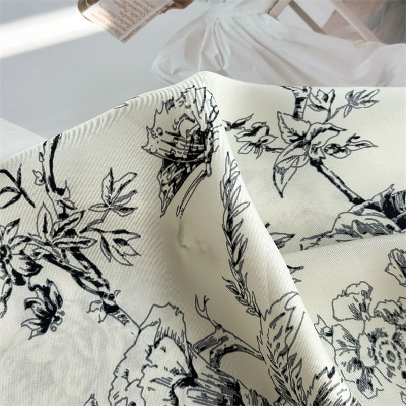 MaraSilk Pure Mulberry Silk Scarf - Triangle Twill MS955