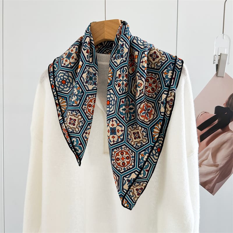 MaraSilk Pure Mulberry Silk-Wool Scarf - Square MS895