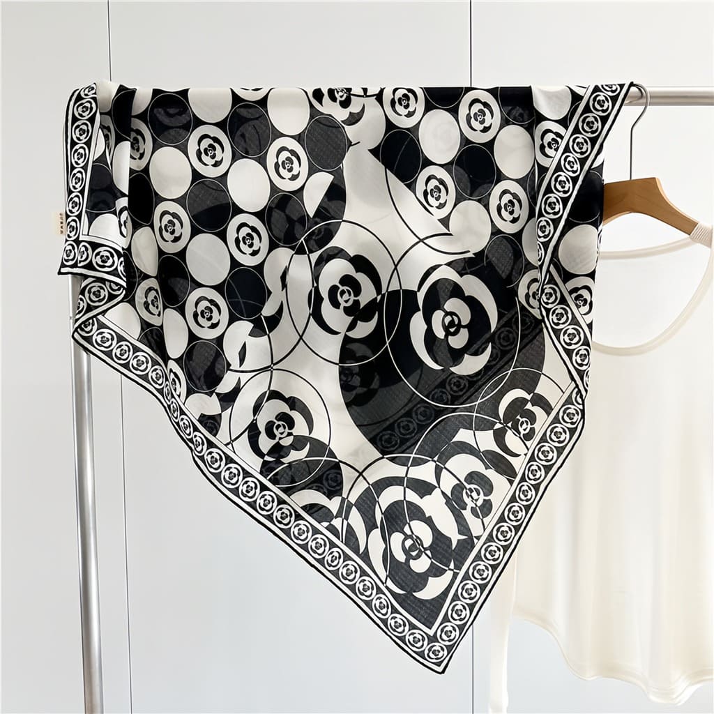 MaraSilk Pure Wool Scarf - Square MS816